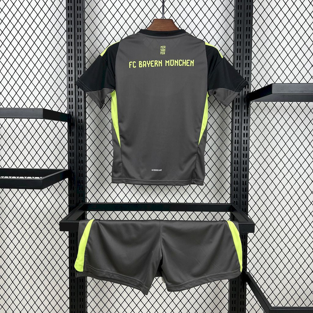 Bayern Munich 2025/26 Black Goalkeeper Kids Kit