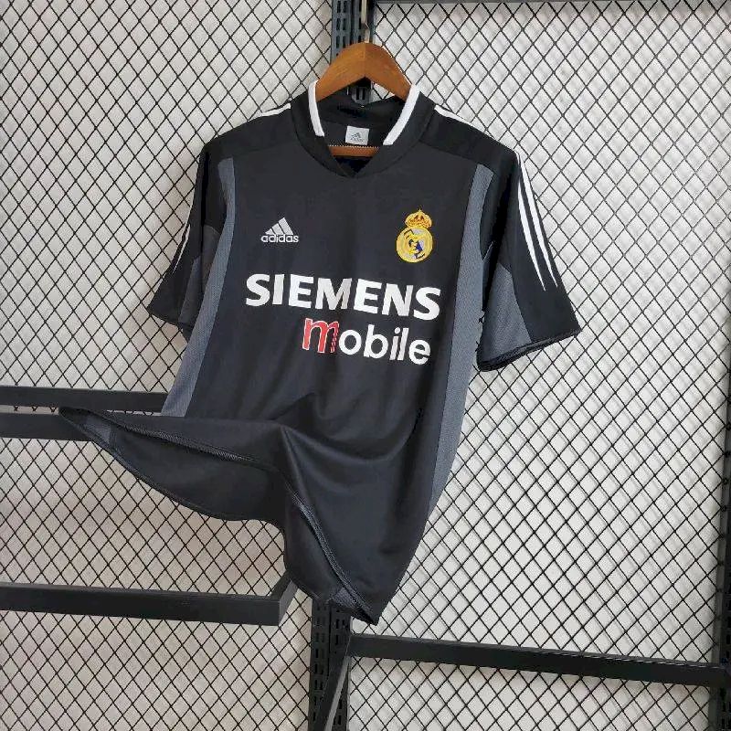 Retro's Real Madrid 2004/05 Away Jersey