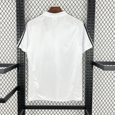 Retro's Real Madrid 2004/05 Home Jersey