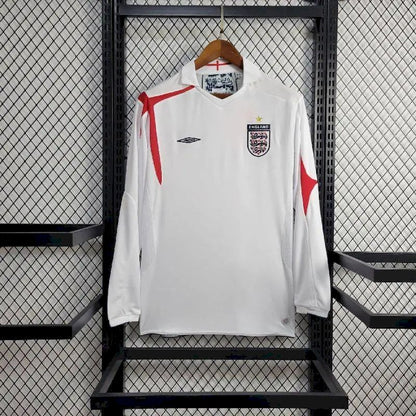 Retro's England 2005/06 Home Long Sleeve Jersey
